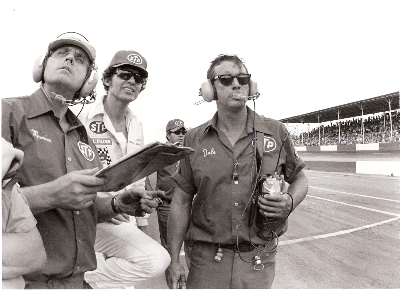 1978 Southern 500 – Richard Petty, Maurice Petty, Dale Inman Watch as Dave Marcis Relief Drives for Petty