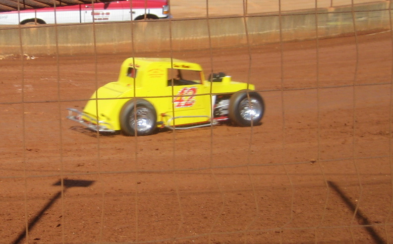 Dirt racin the way it ought to be….