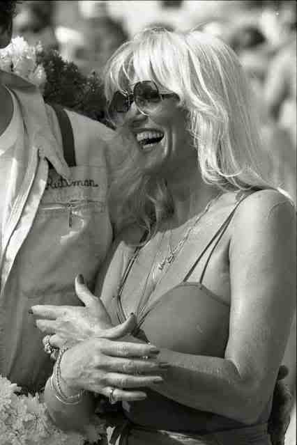 Linda Vaughn, Champagne