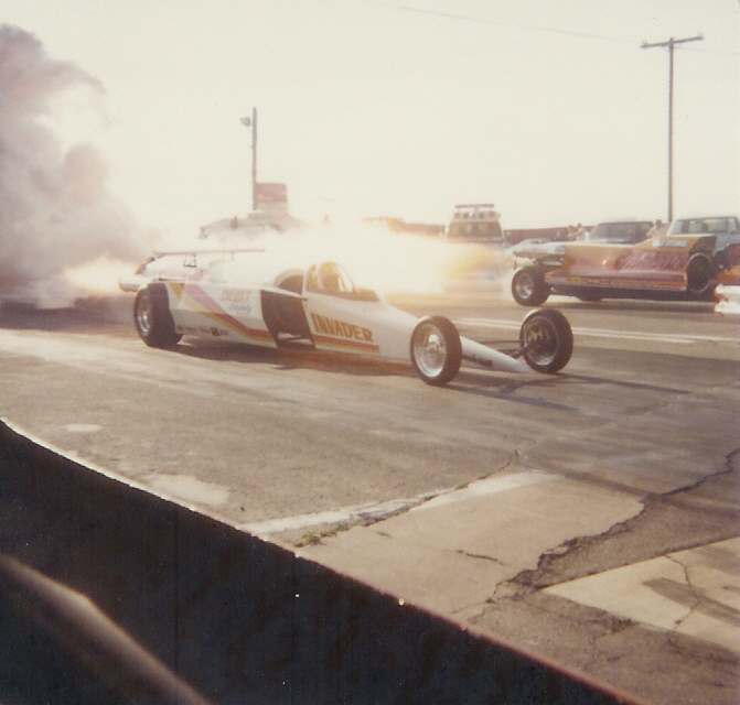 Invader vs.jet dragster at Bonneville Raceway