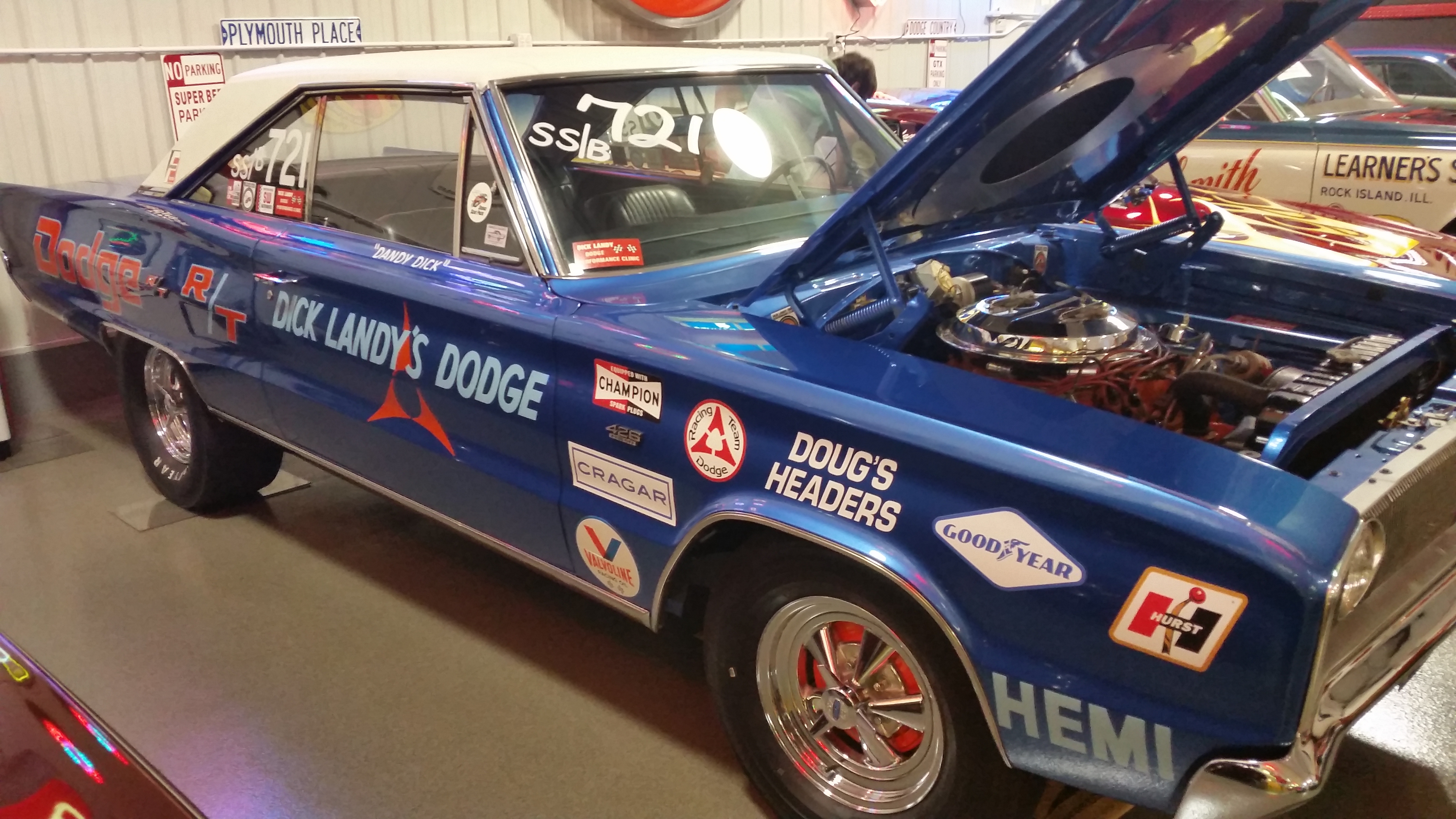 Dick Landy’s old 67 Coronet fully restored