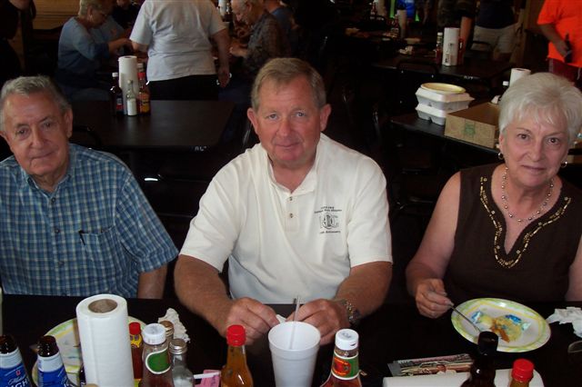 Fwd: Emailing: Rex at Benton Lee’s steak house 5-1-10 007, Rex at Benton Lee’s steak house 5-1-10 004, Rex at Benton Lee’s steak house 5-1-10 003, Rex at Benton Lee’s steak house 5-1-10 001