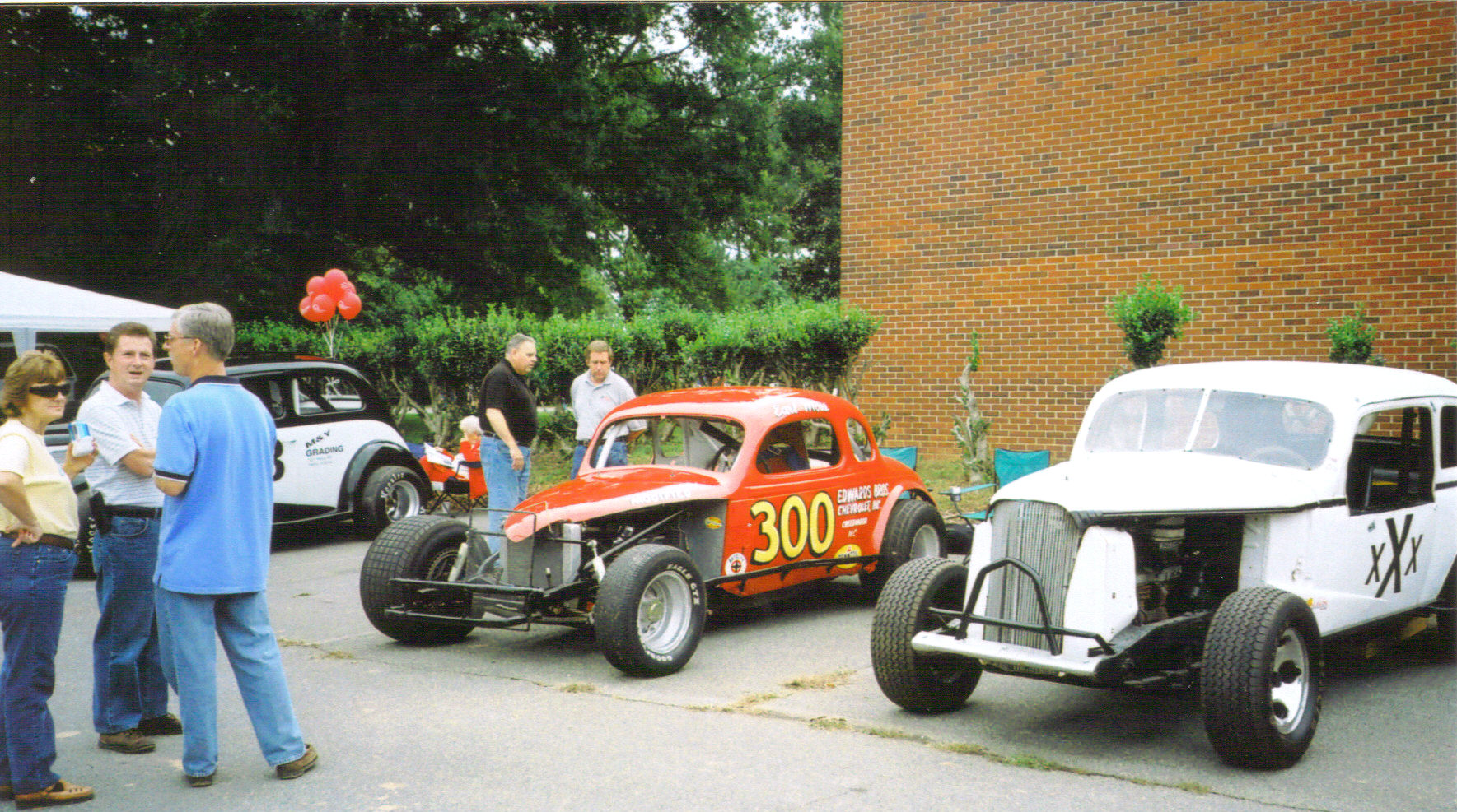 #300 Earl Moss