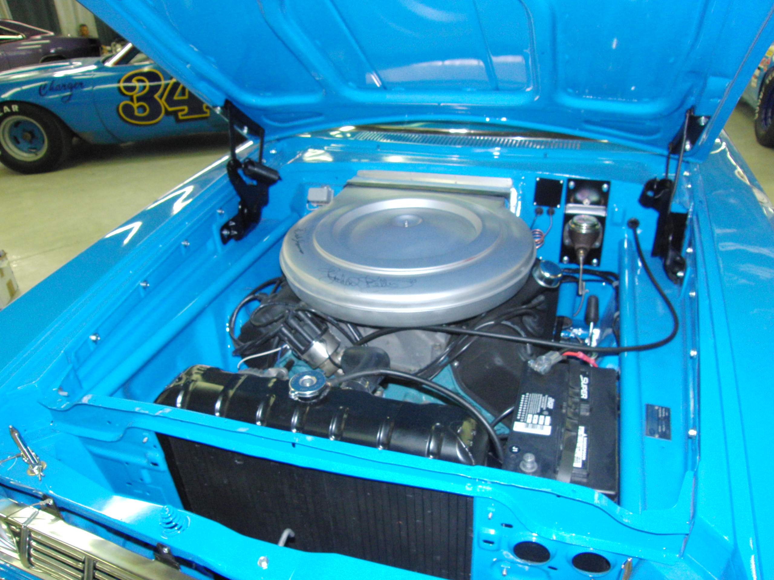 Hemi motor replica
