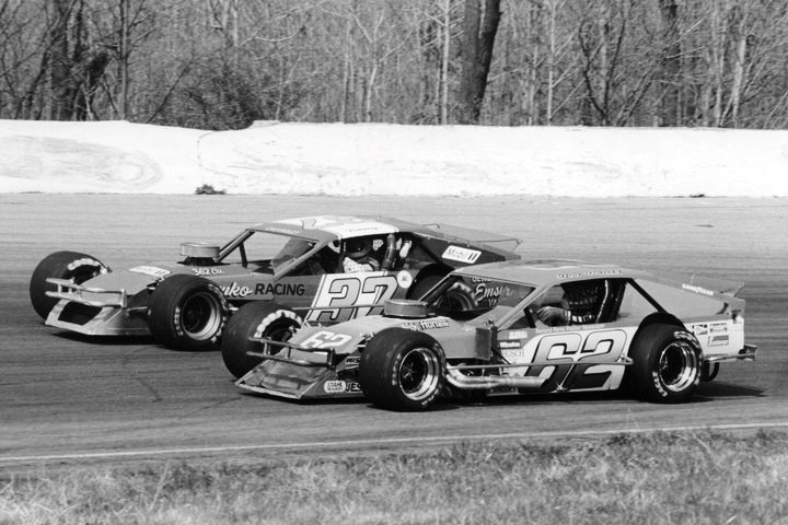 Tommy Druar #37 races Don Pratt #62 at Lancaster in 1989