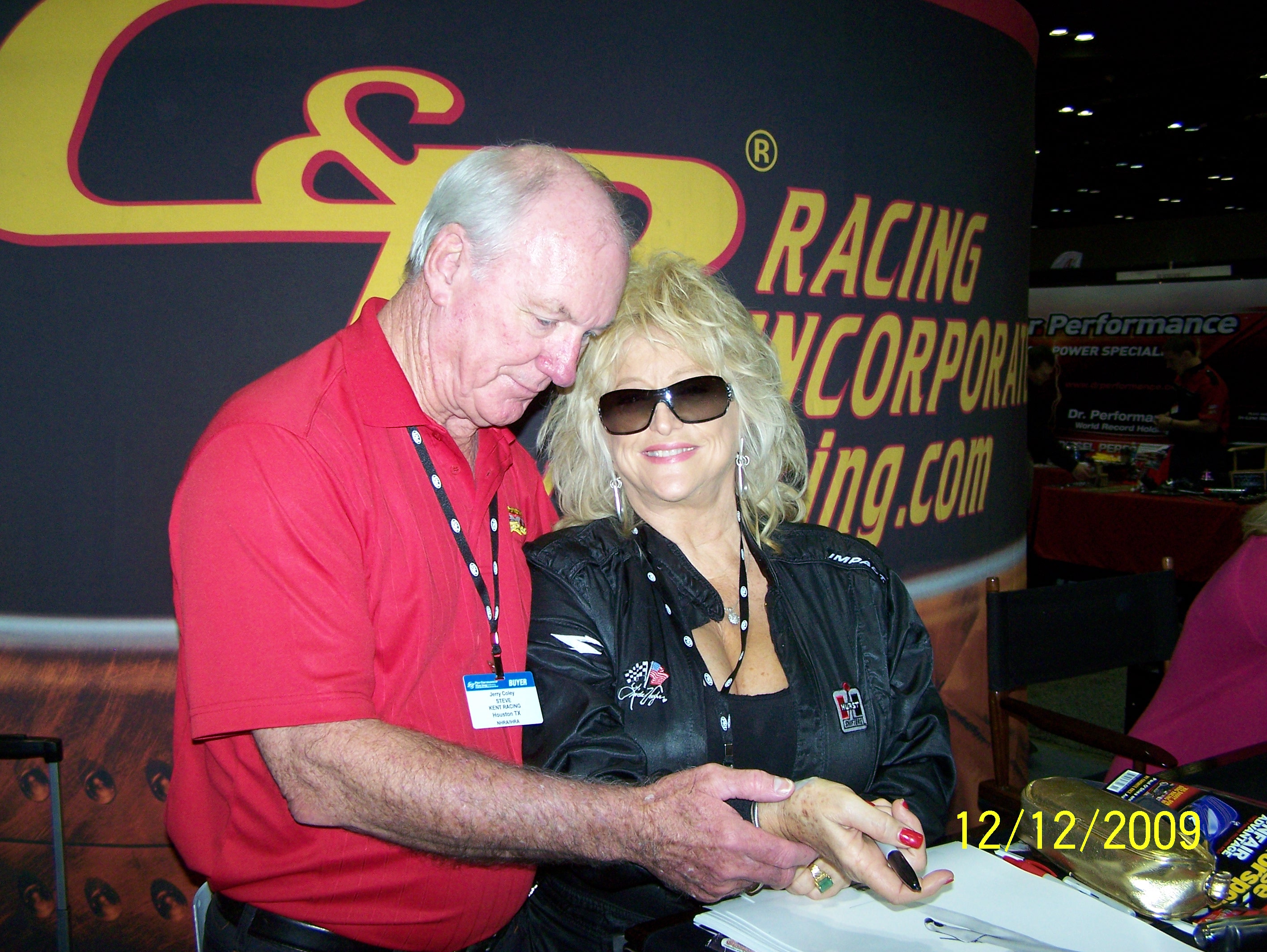 PRI Show 2009, Linda gets “The Racer’s Chip” pain management, from Jerry Coley