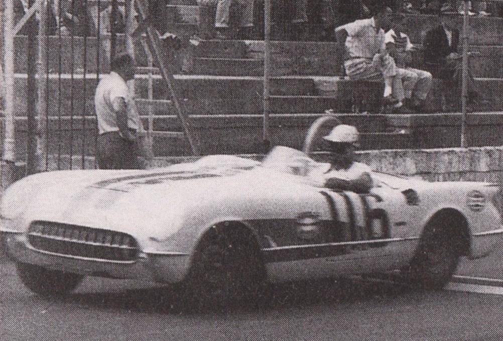 1950’S CORVETTES AND T-BIRDS RACING AT MARTINSVILLE SPEEDWAY 500 – 01
