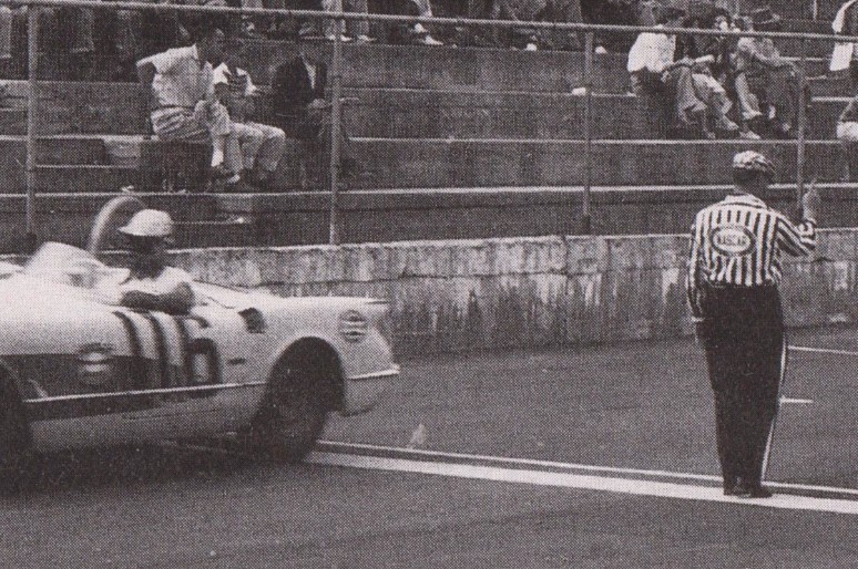 1950’S CORVETTES AND T-BIRDS RACING AT MARTINSVILLE SPEEDWAY 500 – 02