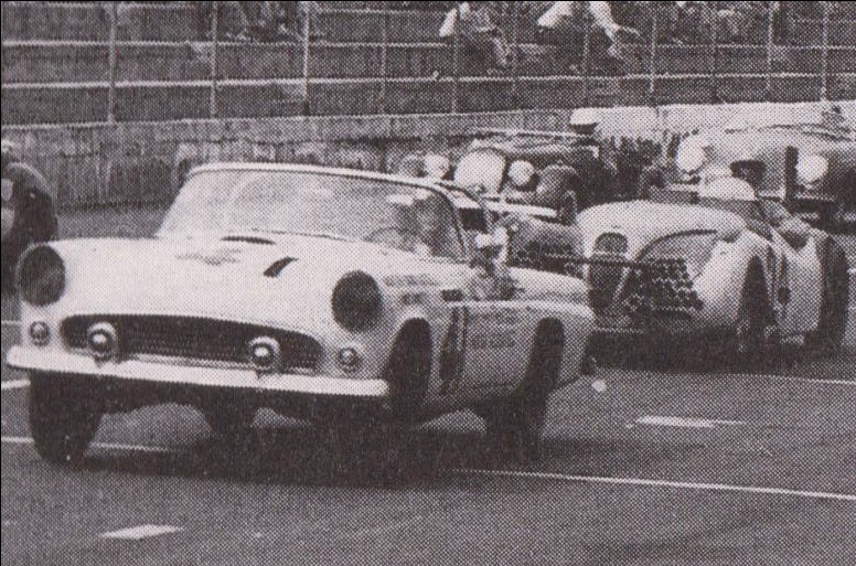 1950’S CORVETTES AND T-BIRDS RACING AT MARTINSVILLE SPEEDWAY 500 – 07