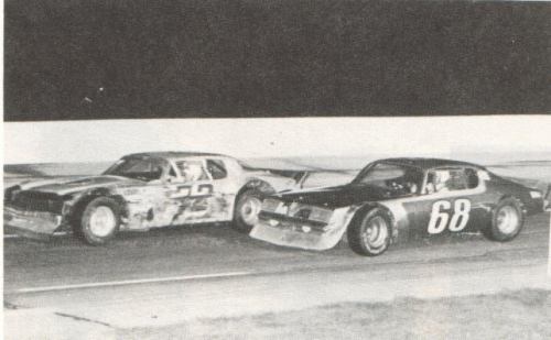 #68 Terry Kitchen, #72 Jr. Hanley.
