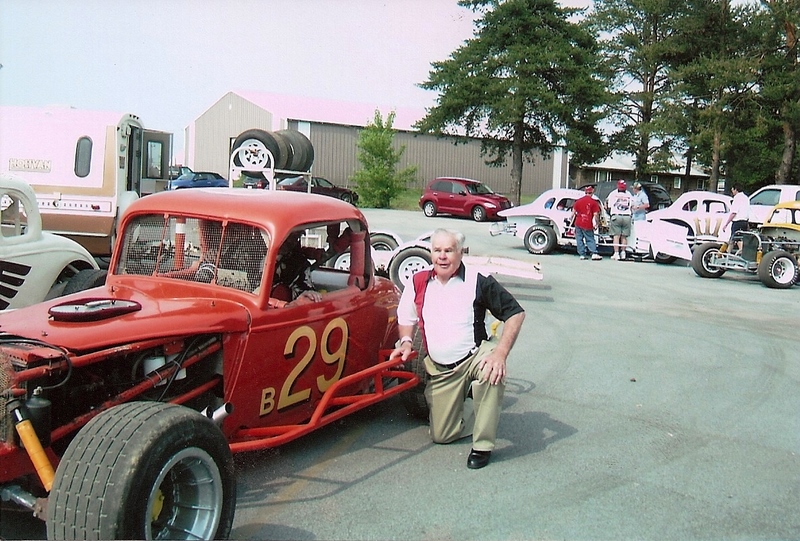 Dick May inducted into the DIRT Hall of Fame