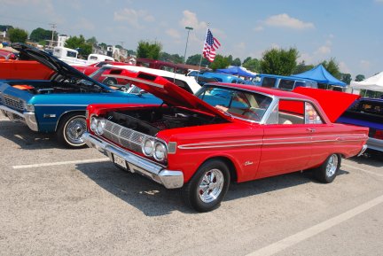 Cruisin Into Summer Cruise In Outside at York Reunion ’08