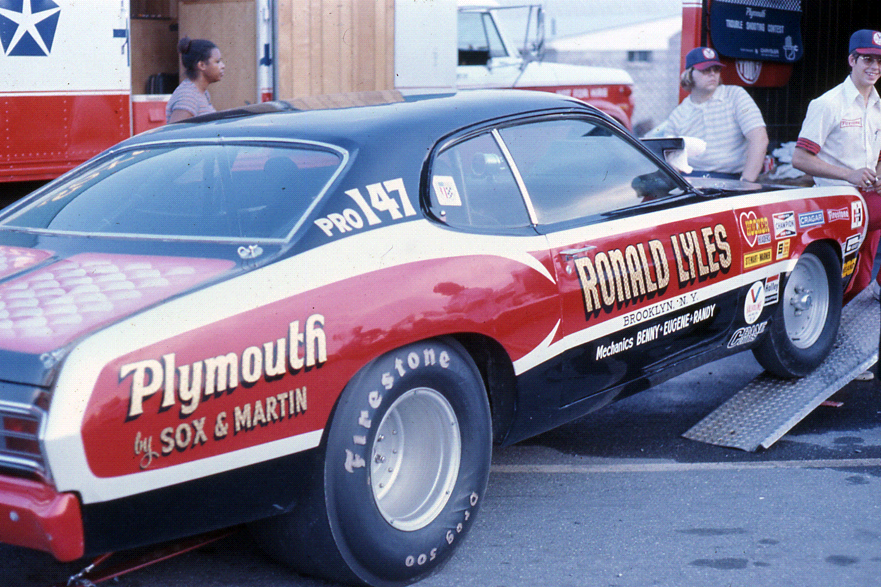 1973 DUSTER good Shot