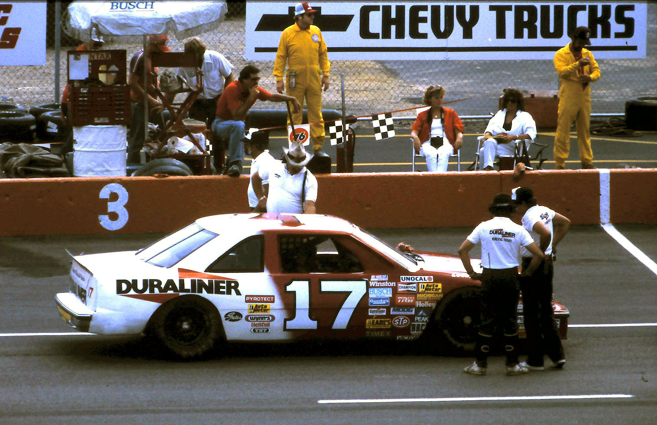 #17 Jim Hull 1986 Champion Spark Plug 400