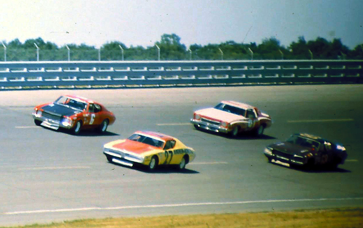 USAC #27 Ken Rowley #6 Harold Fair #68 Gary Wroan #91 Jerry Wolland 1974 Twin 200 @ Michigan