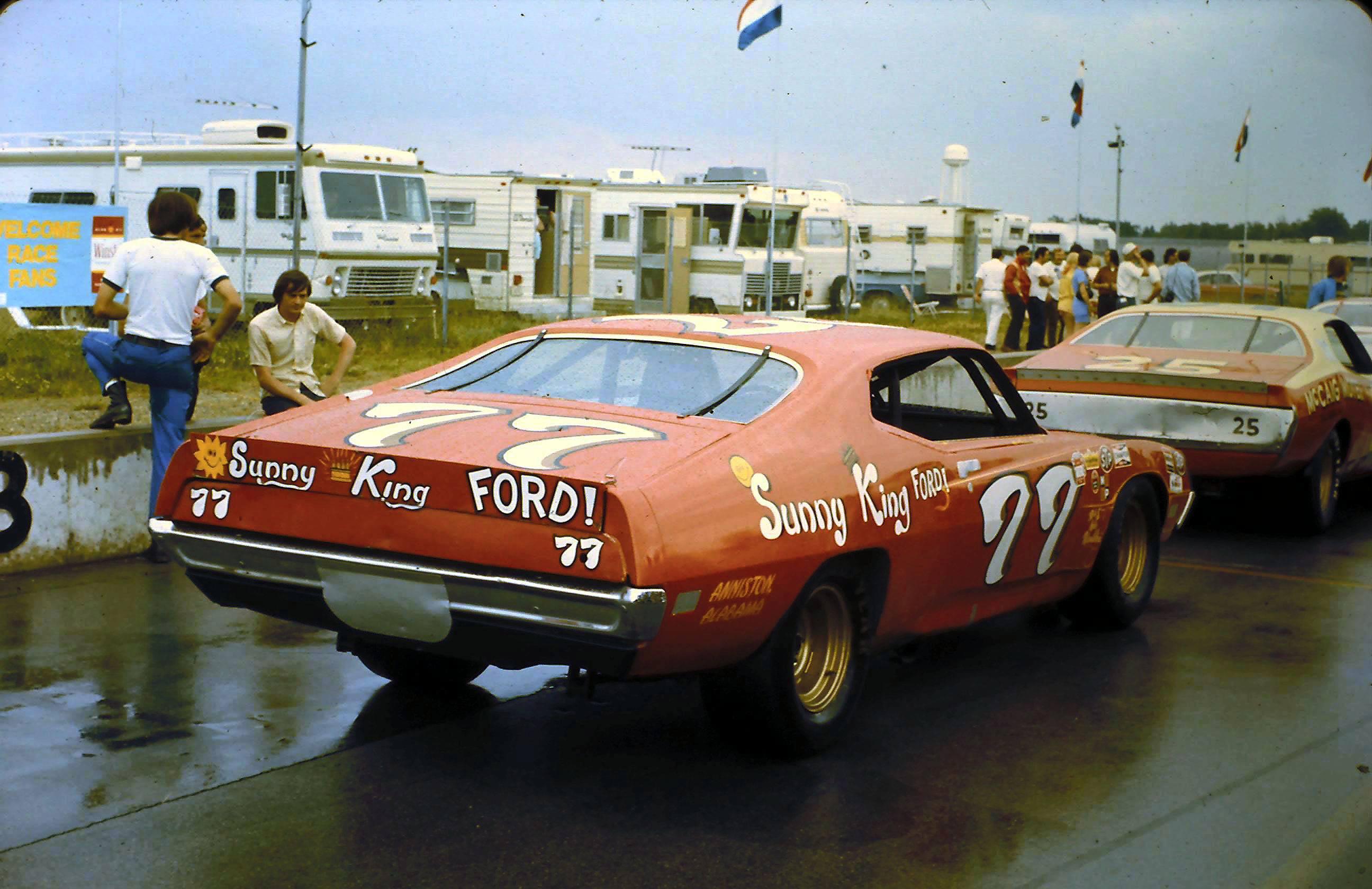 #77 Charlie Roberts #25 Jabe Thomas 1973 Motor State 400 @ Michigan