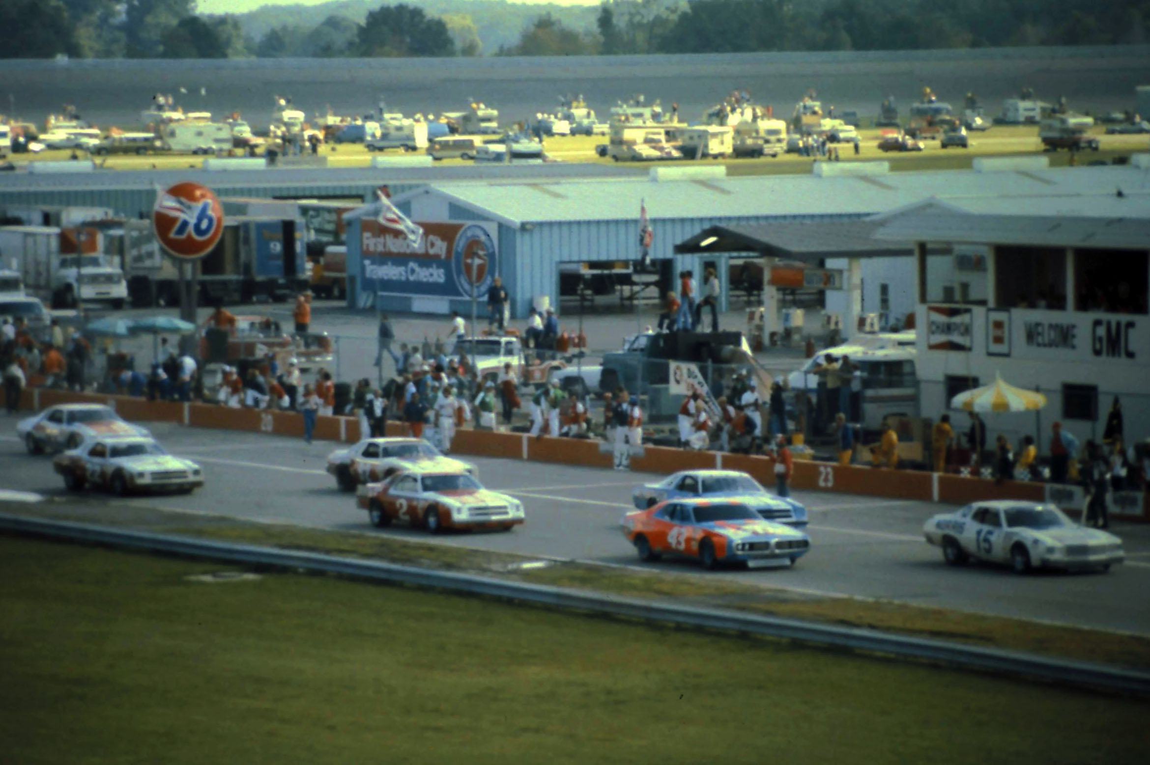 #15 Buddy Baker #43 Richard Petty #27 Sam Sommers #2 Dave Marcis #92 Skip Manning #22 Ricky Rudd #47 Bruce Hill 1977 Champion Spark Plug 400 @ Michigan