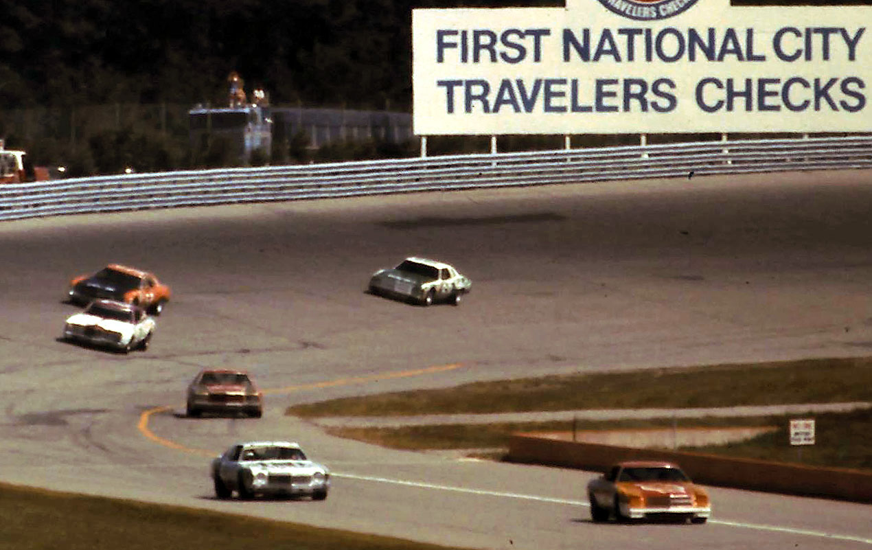 #11 Cale Yarborough #88 Darrell Waltrip #64 Tom Gale #21 David Pearson #52 Jimmy Means #68 Janet Guthrie 1977 Champion Spark Plug 400 @ Michigan