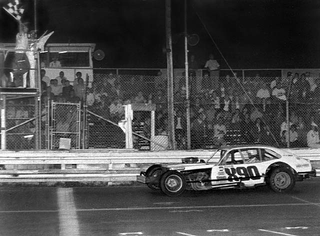 “The Flying Dutchman” Freddy Harbach takes a win at New Egypt Speedway in NASCAR Modified…