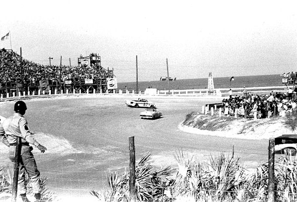 Daytona Beach 1958 Convertible Race