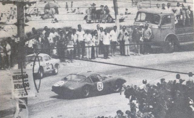 Rio de Janeiro 1965 – Alpine #22 and Simca Prototype #62